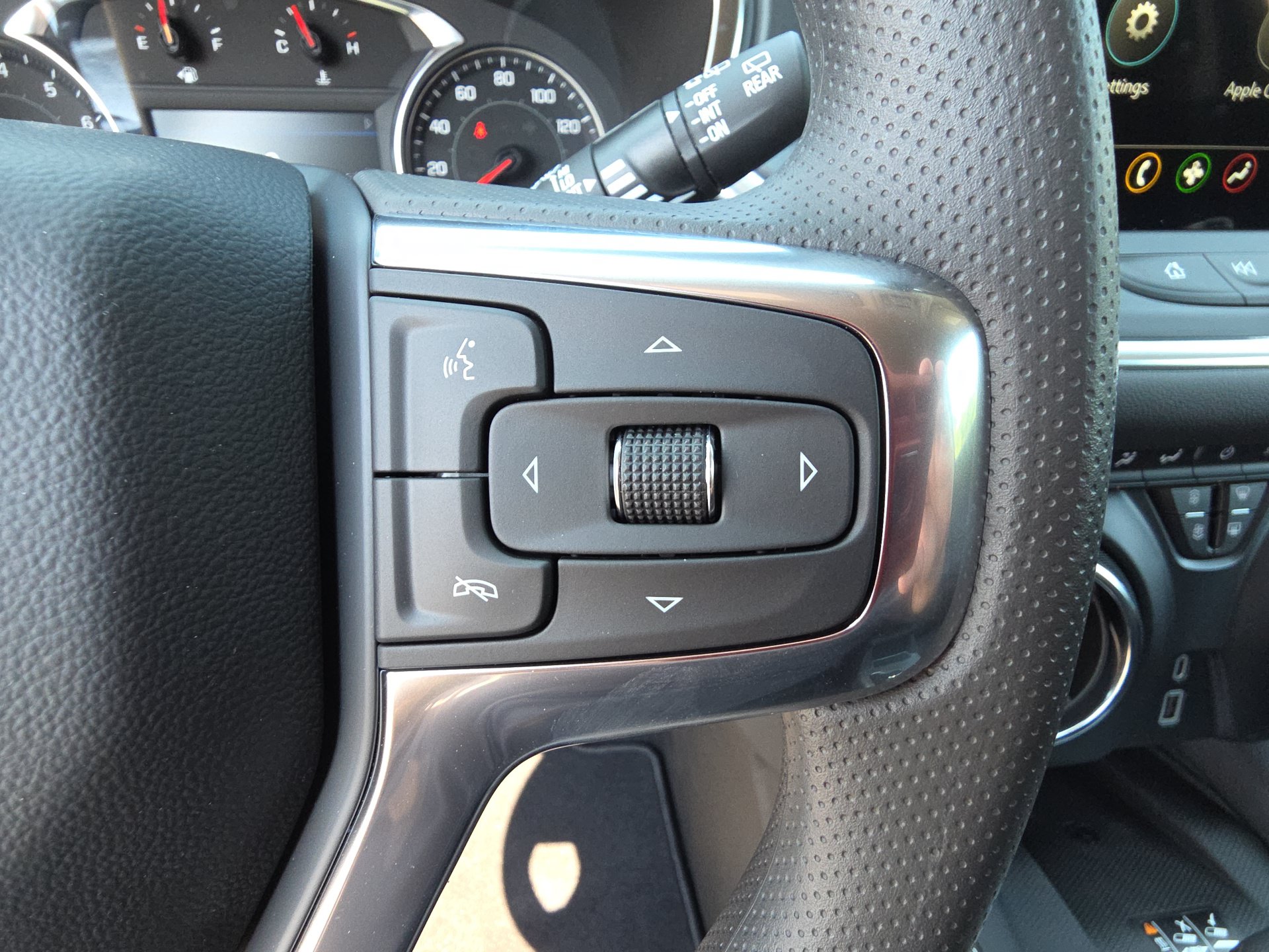 New 2026 Chevrolet Blazer LT w/ Convenience Package FWD image 19
