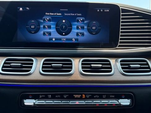 Used 2024 Mercedes-Benz GLS 450 4MATIC image 25