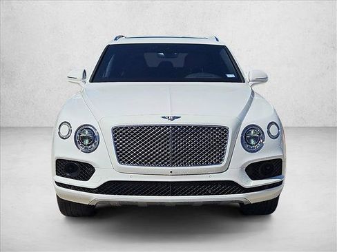Used 2018 Bentley Bentayga Activity image 2