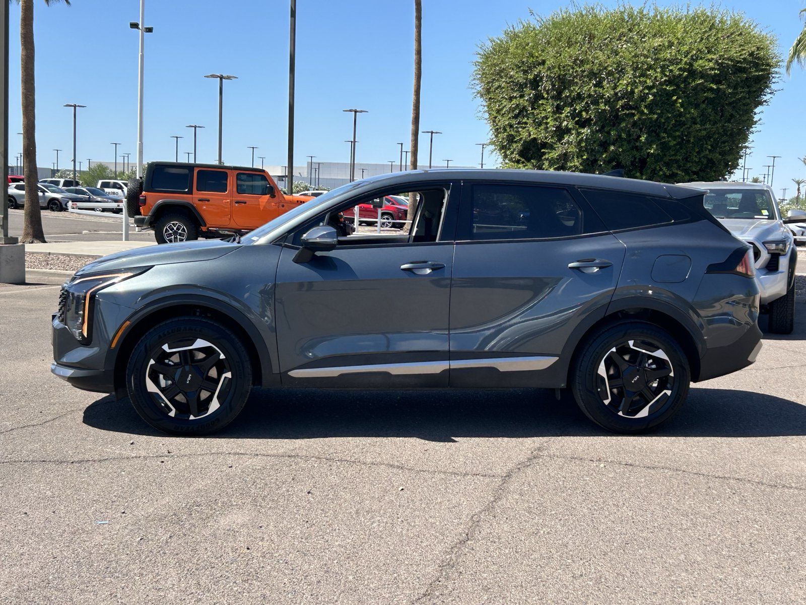 Used 2026 Kia Sportage S AWD/4WD image 2
