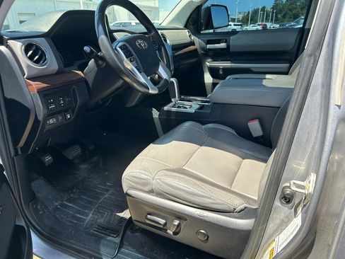 Used 2020 Toyota Tundra Limited w/ Limited Premium Package AWD/4WD image 11