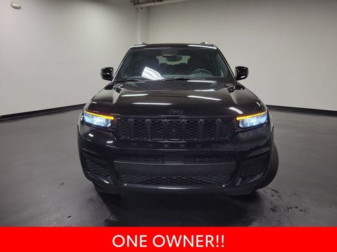 Used 2023 Jeep Grand Cherokee L Laredo AWD/4WD image 3