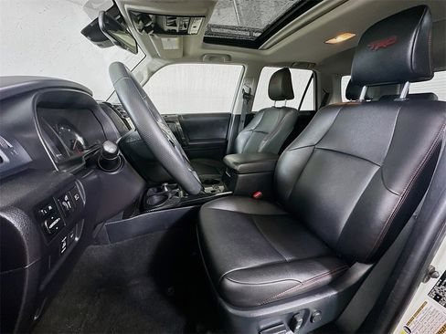 Used 2022 Toyota 4Runner TRD Off-Road Premium image 15