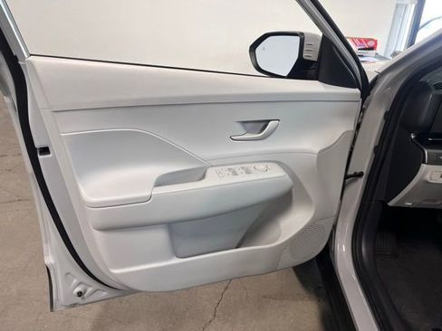 Used 2024 Hyundai Kona SEL image 23