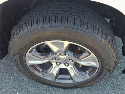 Used 2023 RAM 1500 Laramie image 9