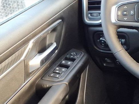 New 2026 RAM 1500 4x4 Crew Cab image 12