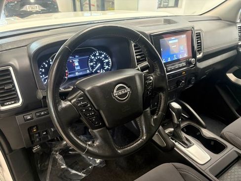 Used 2023 Nissan Frontier SV w/ SV Convenience Package AWD/4WD image 10