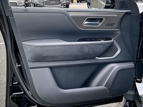 New 2026 INFINITI QX80 Luxe RWD image 49