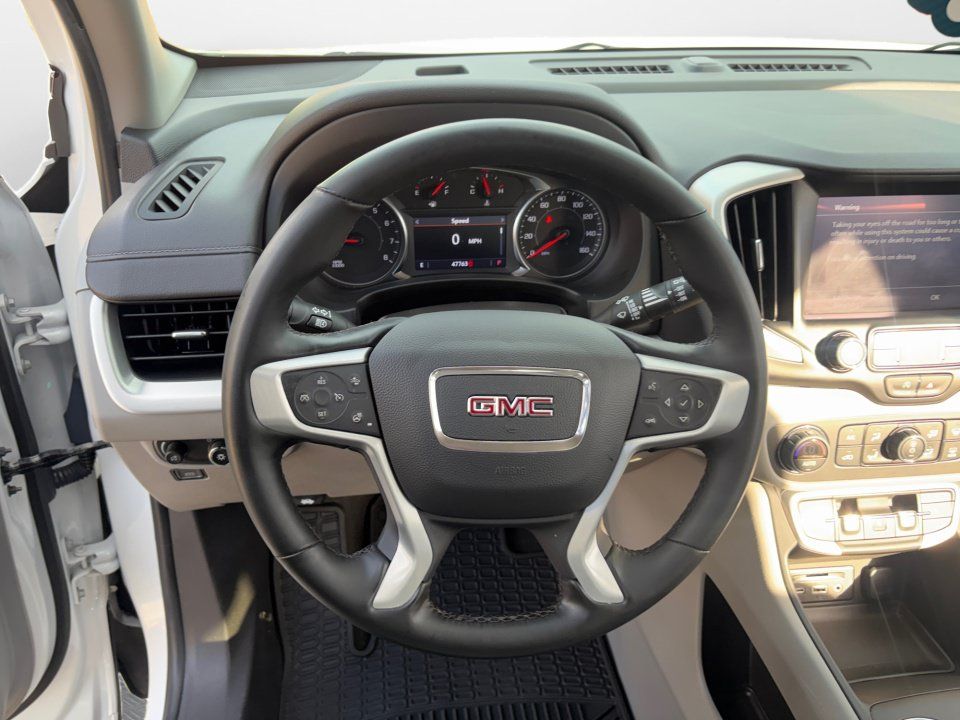 Used 2024 GMC Terrain SLT FWD image 10