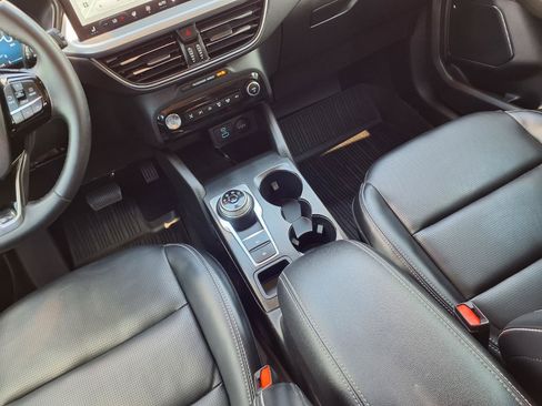 Used 2023 Ford Escape Platinum AWD/4WD image 11