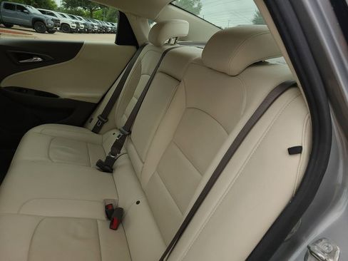 Used 2024 Chevrolet Malibu LT FWD image 10
