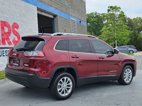Used 2019 Jeep Cherokee Latitude w/ Popular Appearance Group FWD image 7
