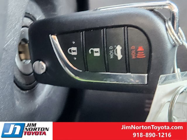 Used 2026 Toyota Corolla LE FWD image 22