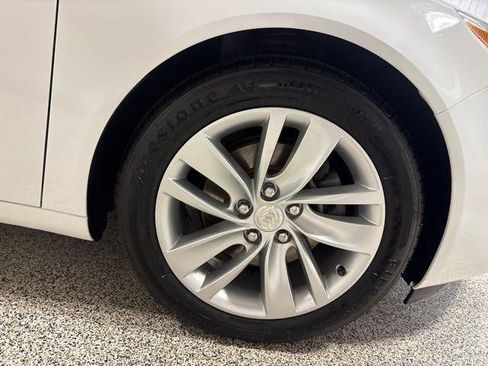 Used 2016 Buick Regal image 29