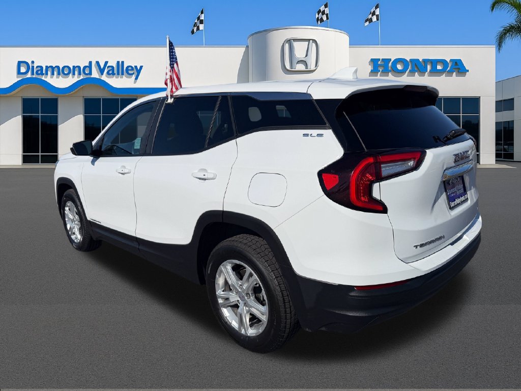 Used 2024 GMC Terrain SLE AWD/4WD image 4