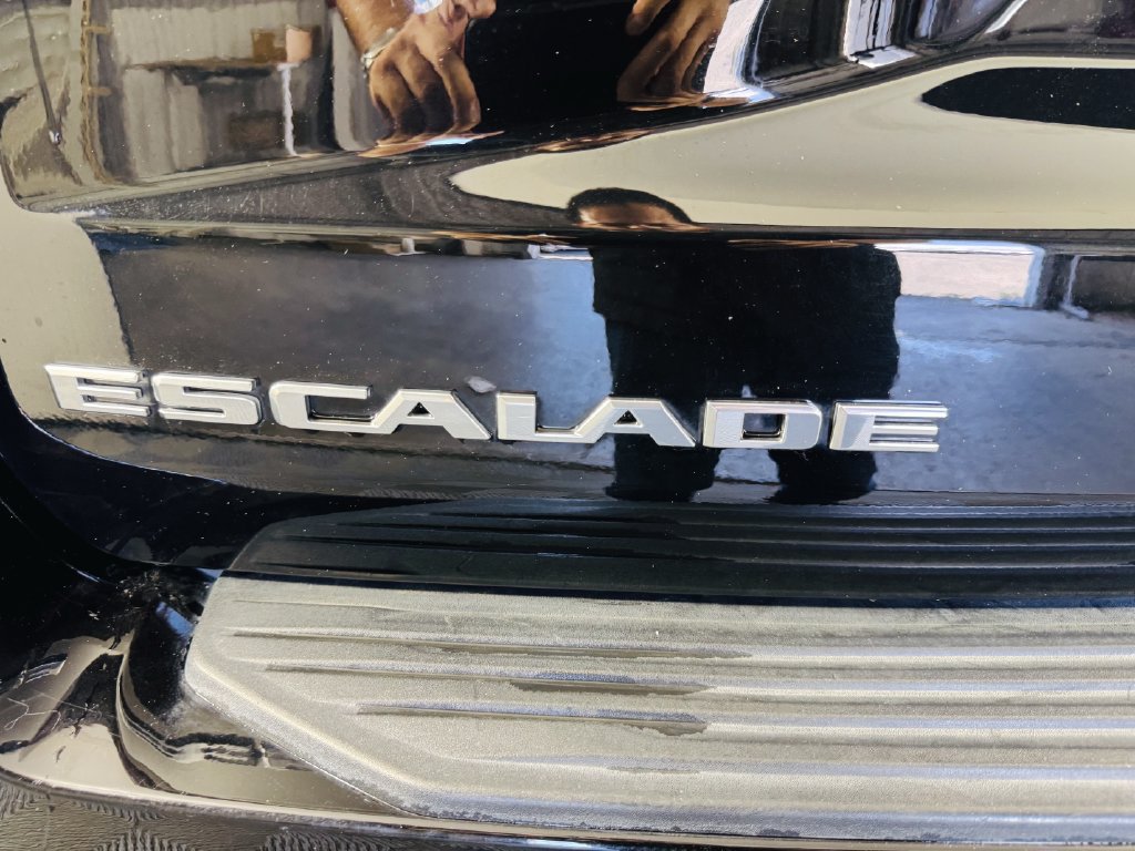 Used 2023 Cadillac Escalade ESV Premium Luxury Platinum w/ Heavy-Duty Trailer Package AWD/4WD image 32