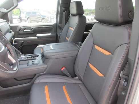 New 2026 GMC Sierra 2500 AT4 AWD/4WD image 13