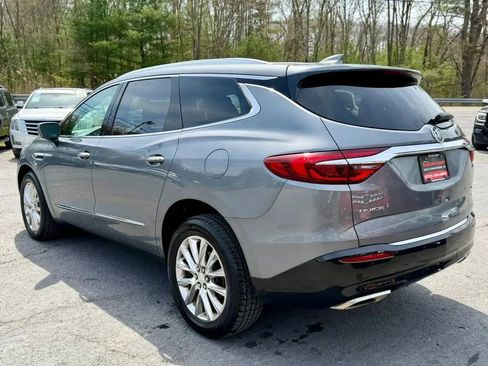 Used 2018 Buick Enclave Essence image 6