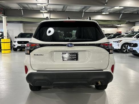 Used 2026 Subaru Forester Premium AWD/4WD image 3