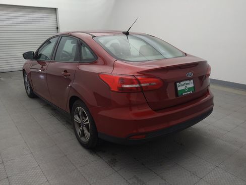 Used 2017 Ford Focus SE FWD image 5