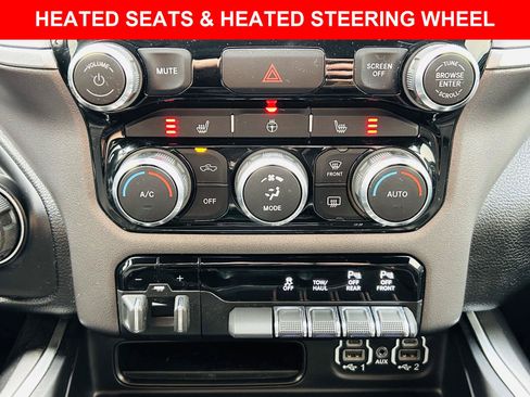 Used 2022 RAM 1500 Big Horn w/ Night Edition AWD/4WD image 6