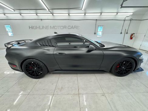 Used 2020 Ford Mustang GT RWD image 4