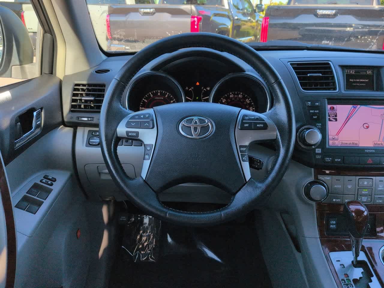 Used 2011 Toyota Highlander Limited w/ Tow Pkg AWD/4WD image 15