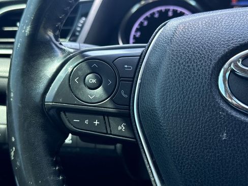 Used 2020 Toyota Camry SE image 22