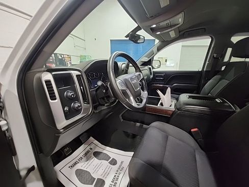 Used 2018 GMC Sierra 1500 SLE w/ Suspension Package, Off-Road AWD/4WD image 10