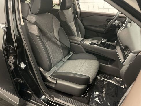 Used 2021 Nissan Rogue S FWD image 20