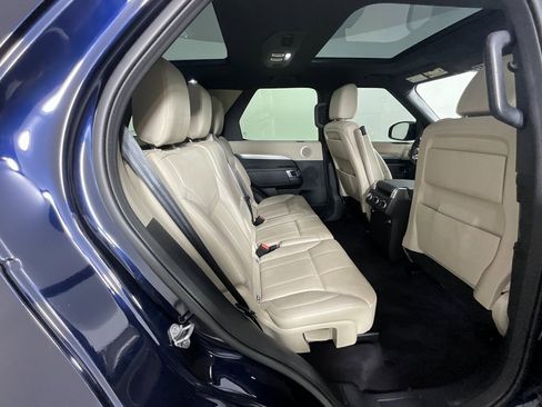 Certified 2020 Land Rover Discovery Landmark image 24