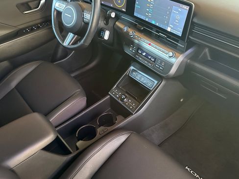 Used 2024 Hyundai Kona Limited AWD/4WD image 21