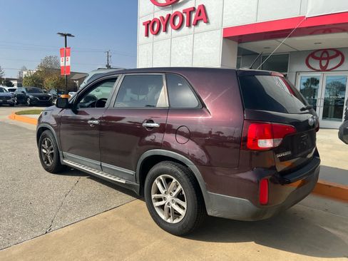 Used 2014 Kia Sorento LX image 5