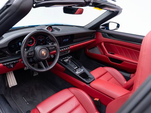 Used 2023 Porsche 911 Targa 4 GTS image 4