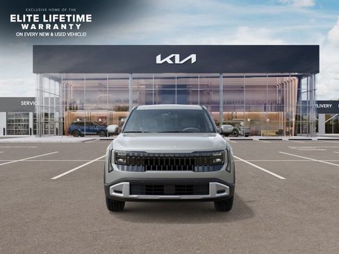 New 2027 Kia Seltos LX FWD image 3