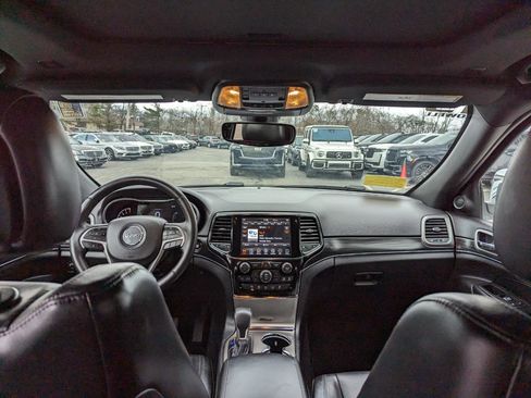 Used 2019 Jeep Grand Cherokee Limited image 39