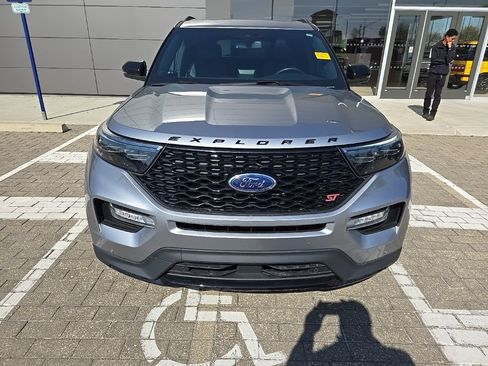 Used 2022 Ford Explorer ST w/ Equipment Group 401A image 2