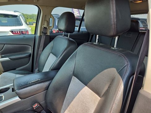 Used 2013 Ford Edge SEL FWD image 9