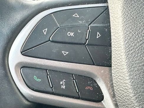 Used 2019 Jeep Cherokee High Altitude AWD/4WD image 10