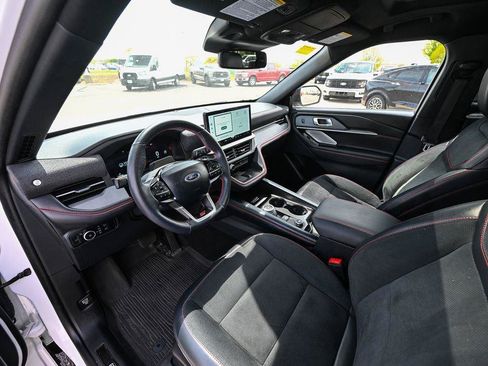Certified 2025 Ford Explorer ST AWD/4WD image 19