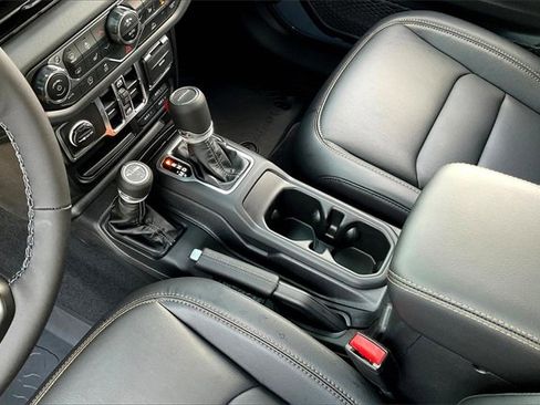 New 2025 Jeep Gladiator Sport image 8