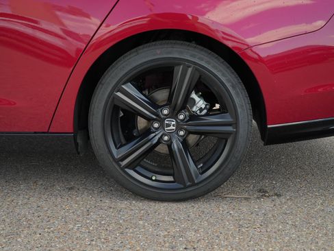 Used 2025 Honda Accord Sport image 12