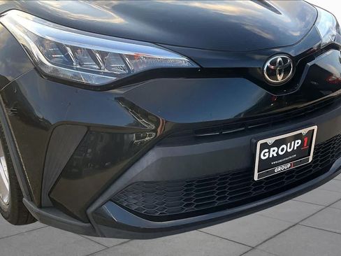 Used 2020 Toyota C-HR LE FWD image 29