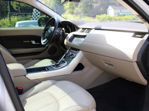 Used 2017 Land Rover Range Rover Evoque SE AWD/4WD image 35