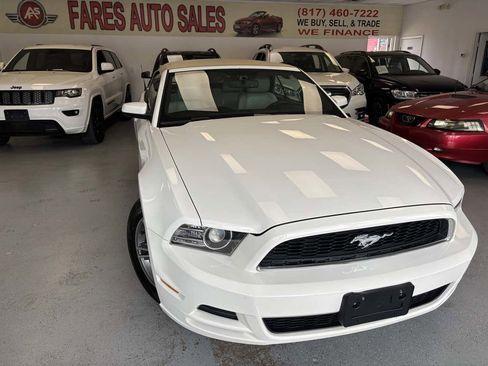 Used 2013 Ford Mustang Premium image 3