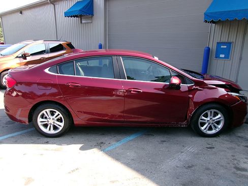 Used 2016 Chevrolet Cruze LT w/ Convenience Package image 1