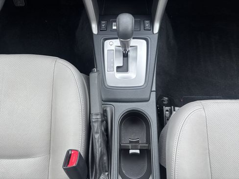 Used 2015 Subaru Forester 2.5i Limited w/ Protection Package #2 AWD/4WD image 11