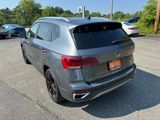 Certified 2023 Volkswagen Taos SE image 5