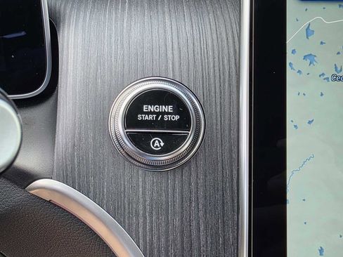 Used 2025 Mercedes-Benz GLC 300 image 22