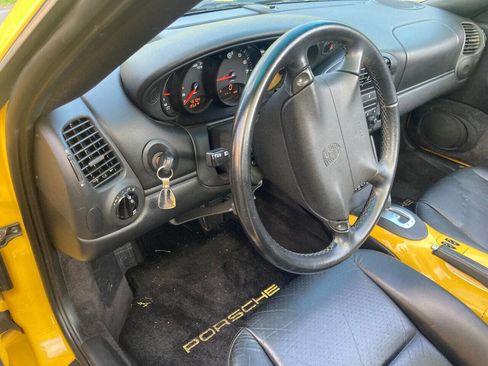 Used 2001 Porsche 911 Cabriolet image 15